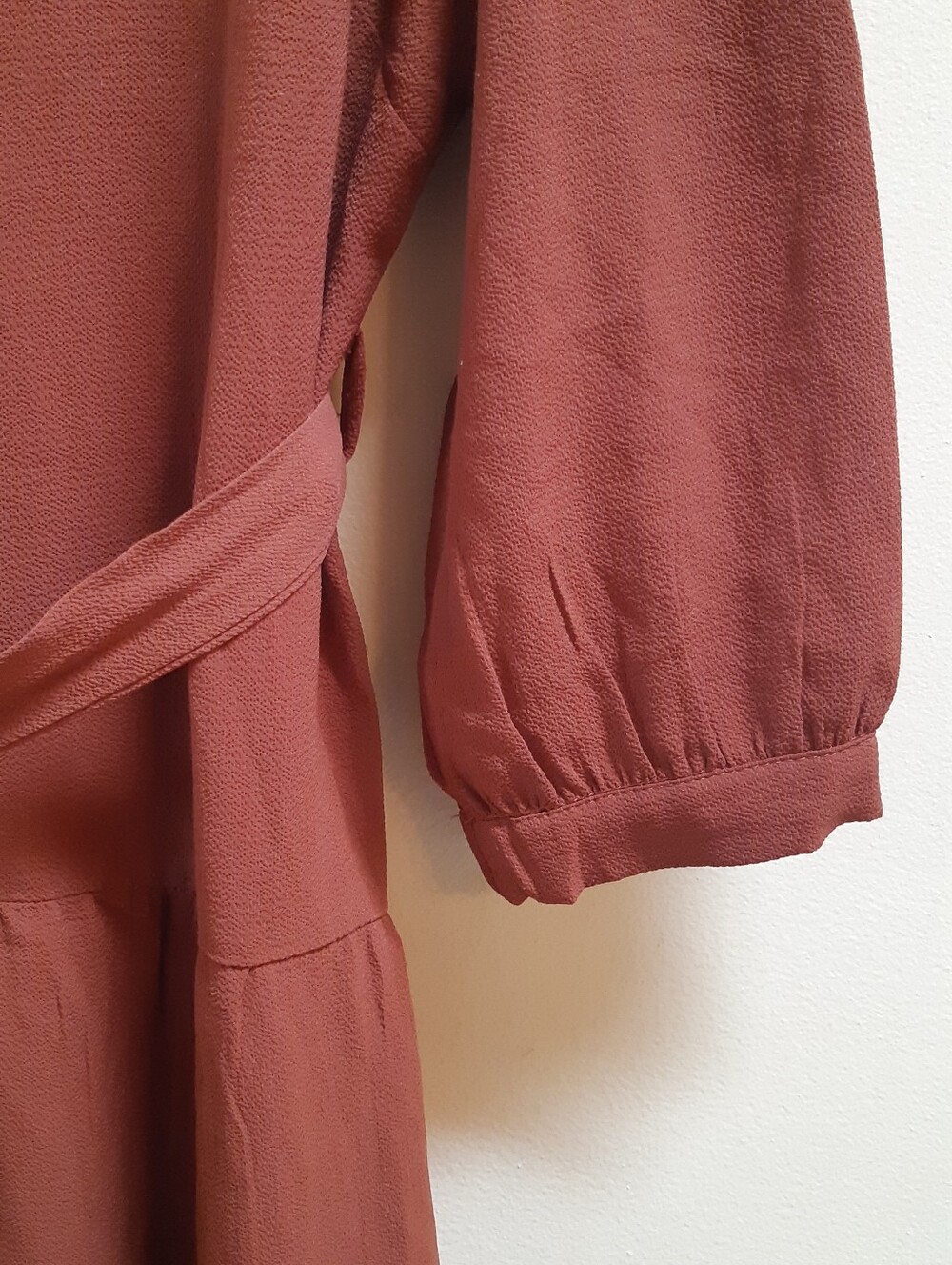 Monteau Los Angeles Tiered Dress in Rusty Brown Size Medium - Picture 3 of 7